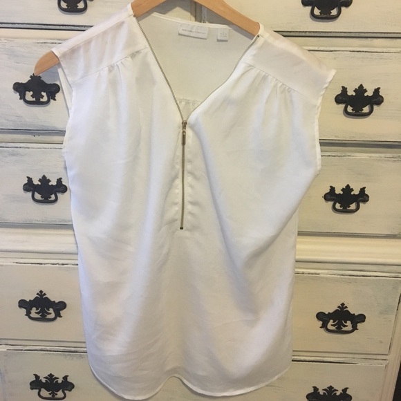 Gorgeous white zip front NY&Co top. Worn once. - Picture 1 of 4